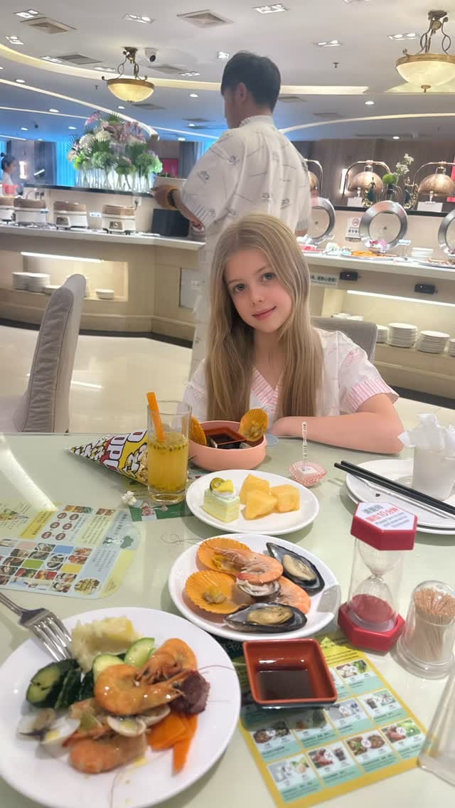 Post 6 by Даша Головарушко on Instagram (video)