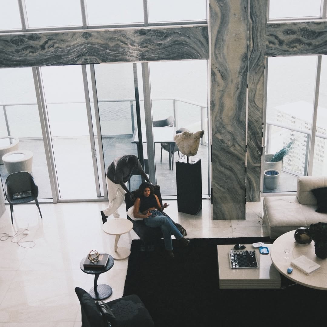 Post 9 by Elie Sy on Instagram (carousel)