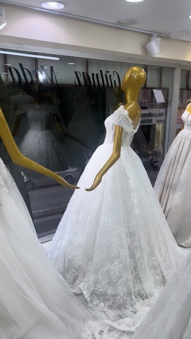 Post 7 by Gülnaz Yıldırım on Instagram (video)