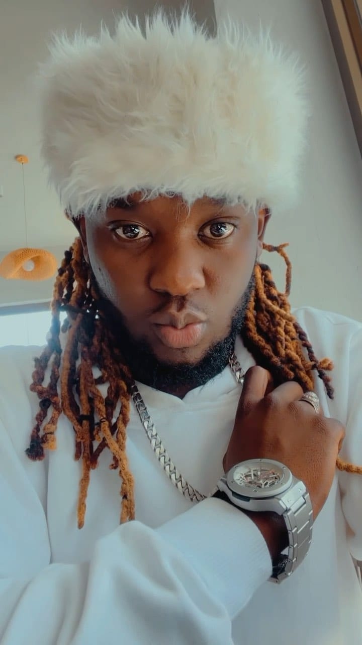 Post 8 by BEST 𝗗𝗘𝗦𝗜𝗚𝗡𝗘𝗥 /TAILOR NBO🇰🇪🇹🇿🇺🇬🇸🇴 on Instagram (video)