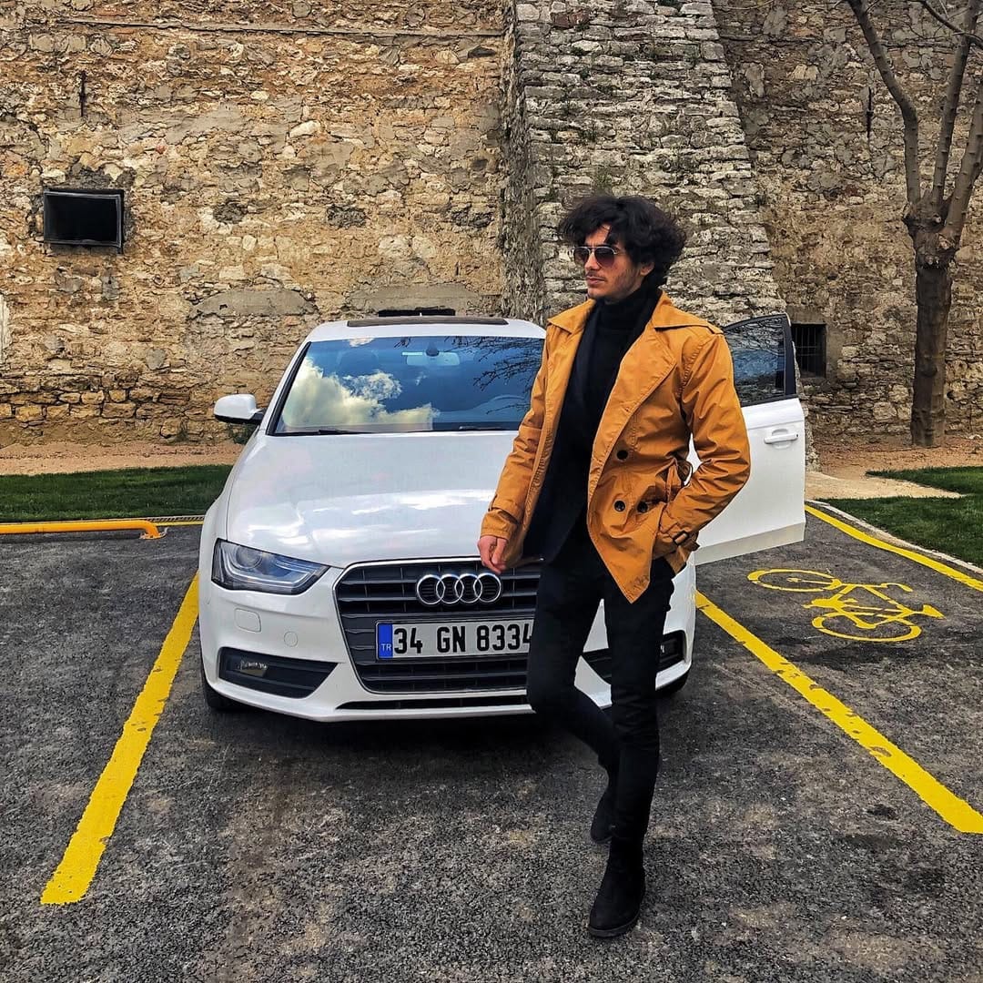 Post 1 by Enis Öztürk on Instagram (image)