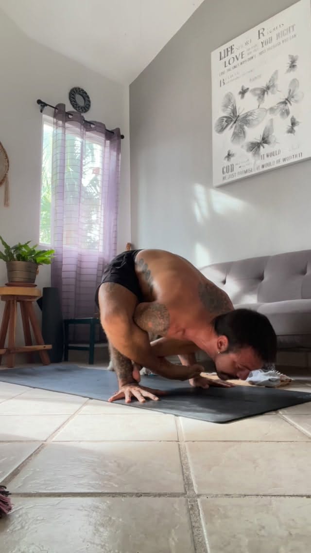 Post 8 by JOSE TROCHE • Ashtanga Yoga on Instagram (video)