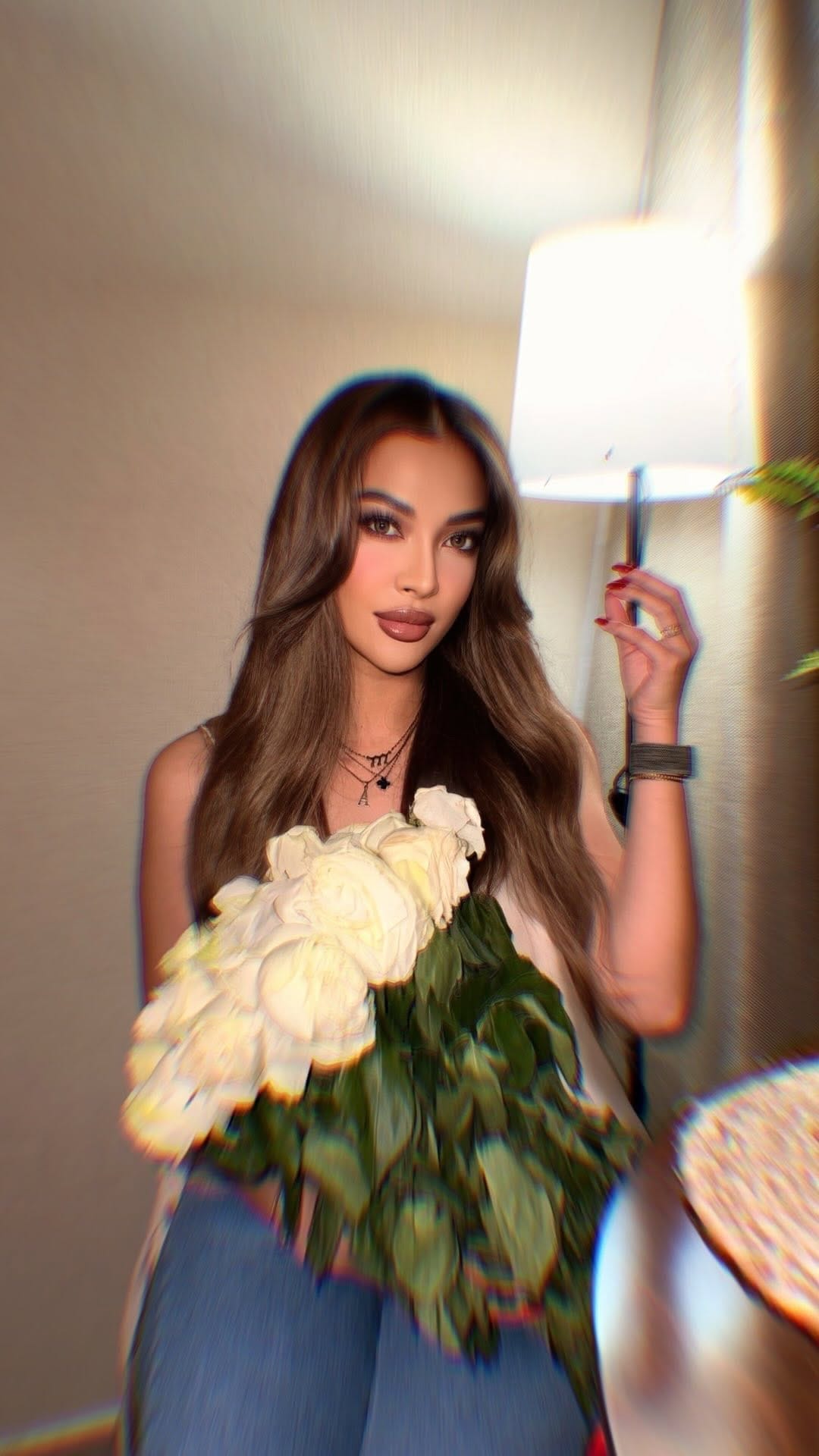 Post 3 by Anna Dhea on Instagram (video)