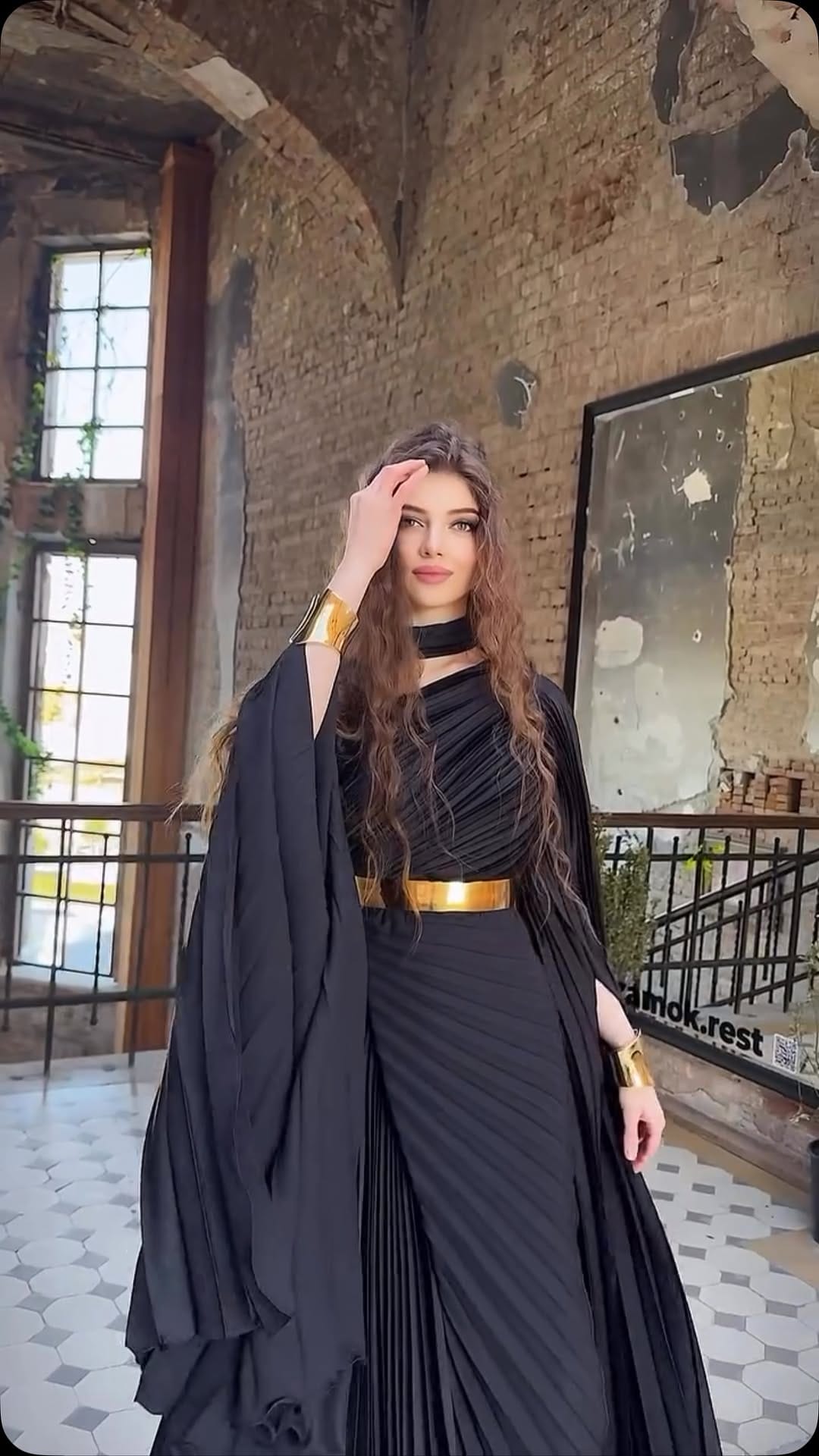 Post 3 by Classy lady on Instagram (video)