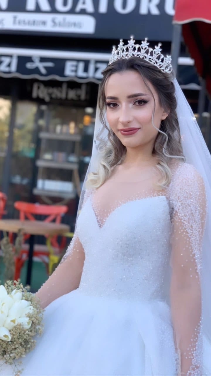 Post 10 by Elizi kuaför ve güzellik on Instagram (video)