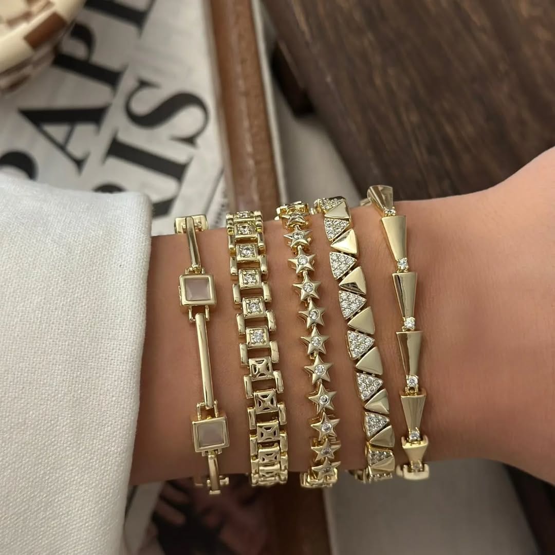 Post 9 by 𝓐𝓻𝔃 𝓣𝓪𝓴ı /Lavinia Takı on Instagram (image)
