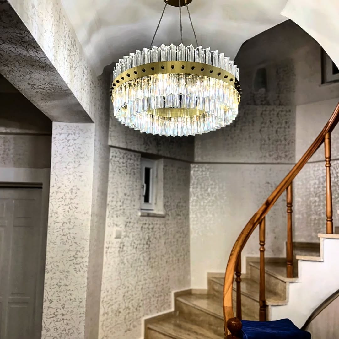 Post 10 by LiGhT CLuB on Instagram (carousel)