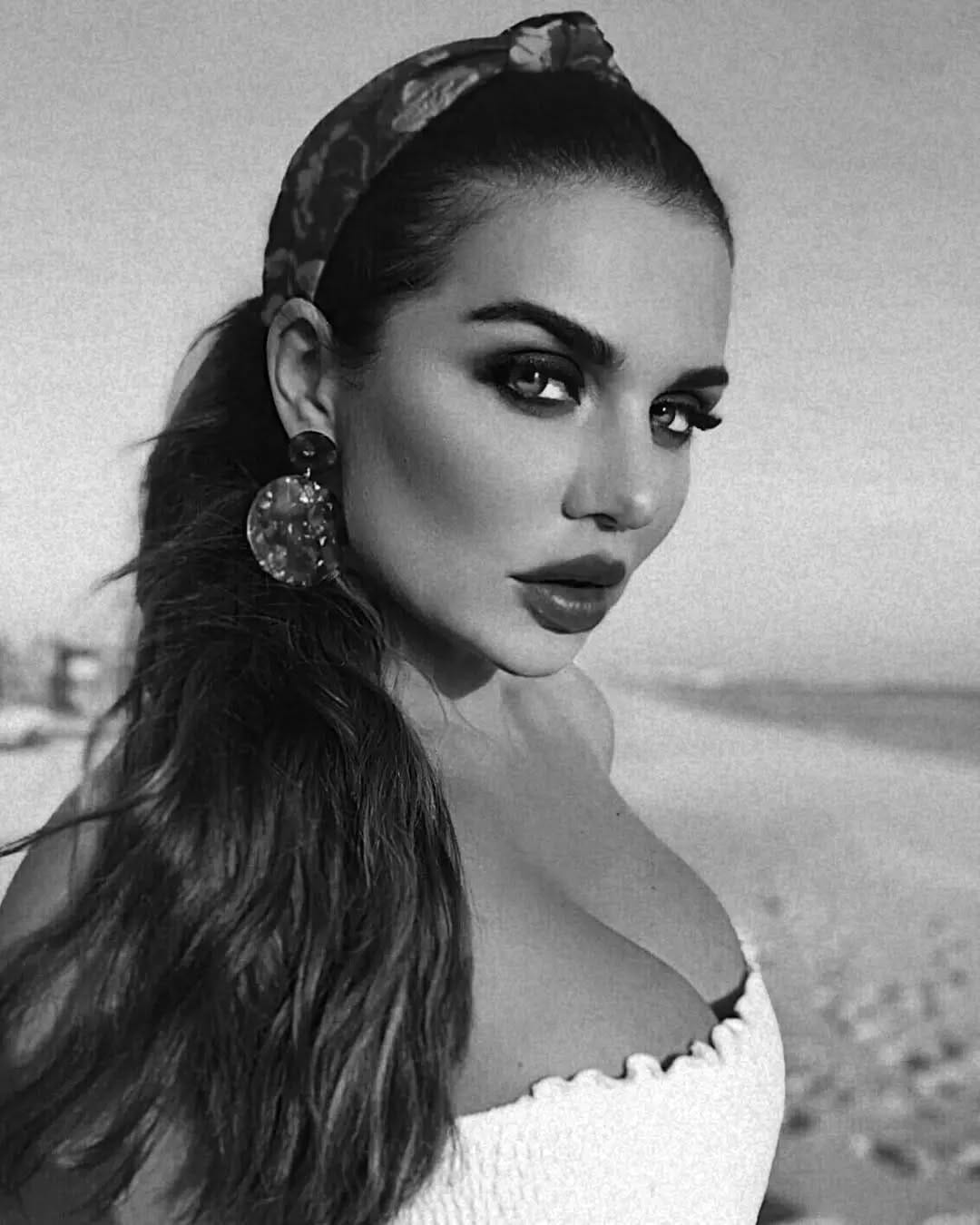 Post 2 by Açelya Uray on Instagram (carousel)