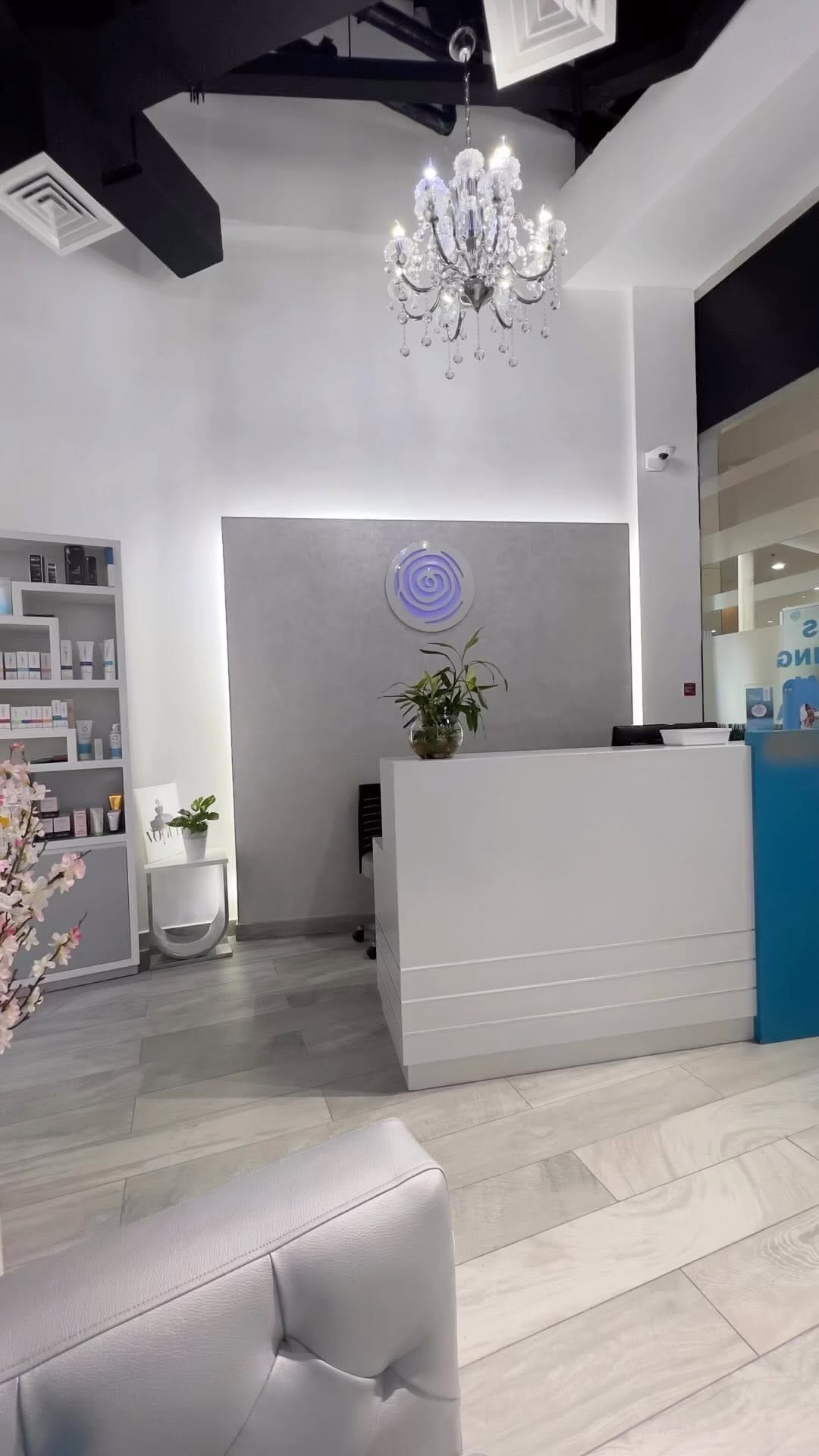 Post 3 by RE SALONS AND SPAS on Instagram (video)
