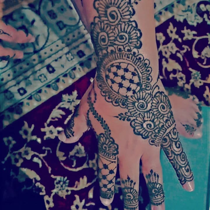 Post 1 by nakacha siham on Instagram (image)