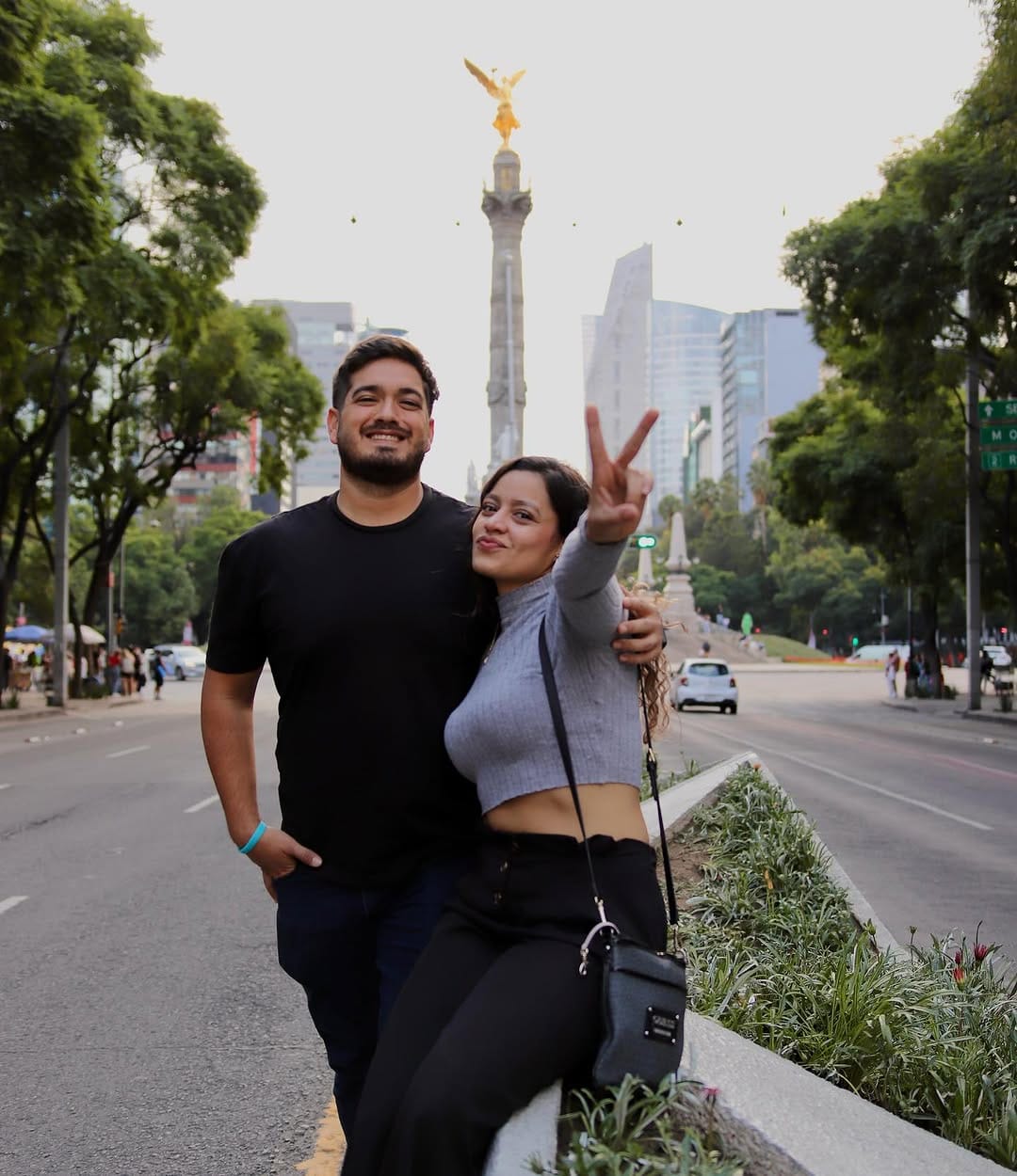 Post 8 by SarahiCañamar💜 on Instagram (carousel)