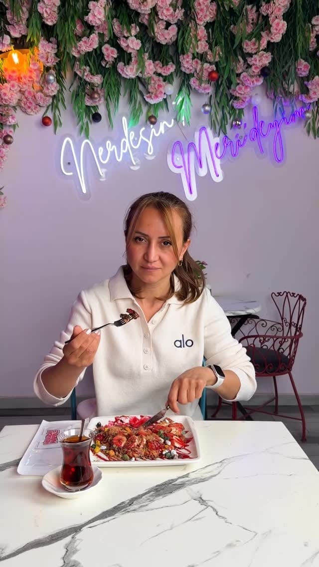 Post 7 by Meriday Waffle® on Instagram (video)