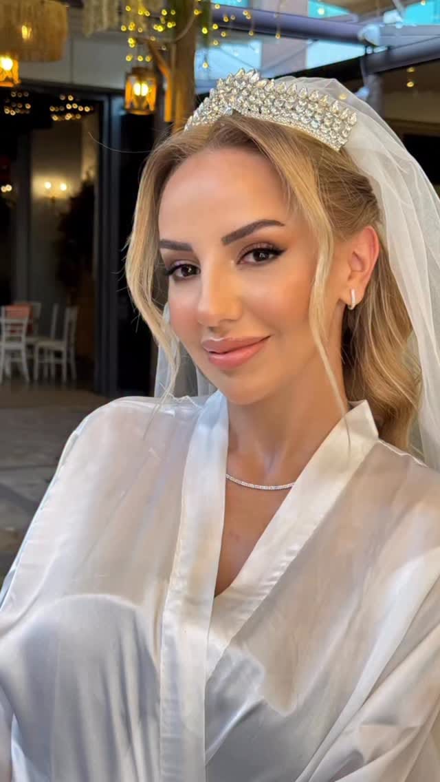 Post 7 by İlkin Özsan 🎀MakeUp Artistツ on Instagram (video)