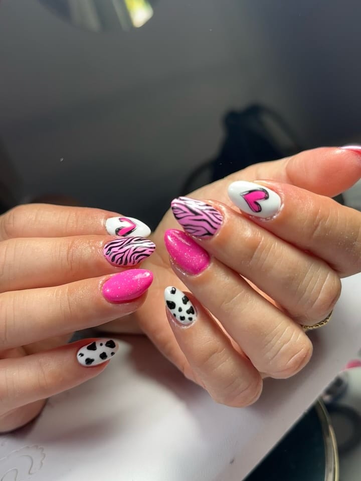 Post 1 by 𝕹𝖚𝖇𝖑𝖆𝖉𝖆 𝕹𝖆𝖎𝖑𝖘 on Instagram (carousel)
