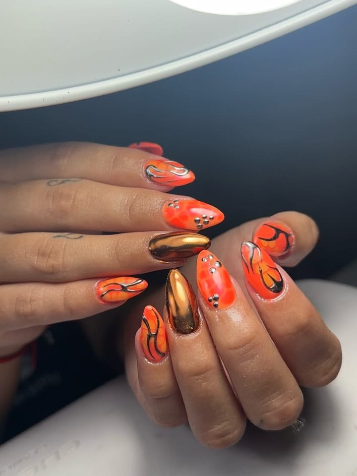 Post 6 by 𝕹𝖚𝖇𝖑𝖆𝖉𝖆 𝕹𝖆𝖎𝖑𝖘 on Instagram (carousel)