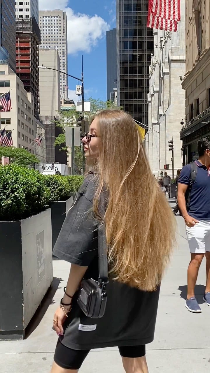 Post 9 by Jenia Ti on Instagram (video)