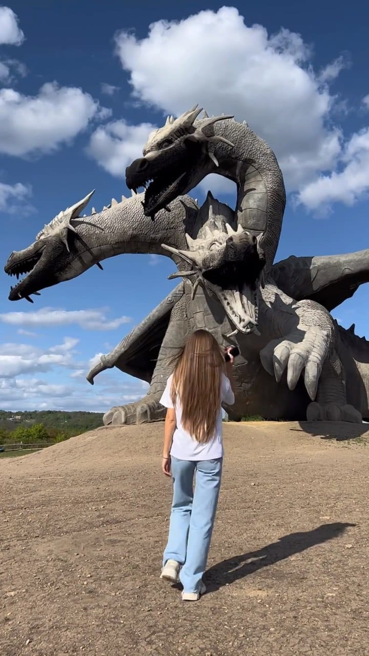 Post 5 by Jenia Ti on Instagram (video)