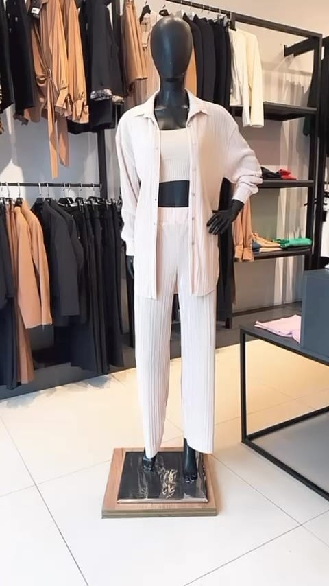 Post 8 by PEEK ISTANBUL FASHION on Instagram (video)
