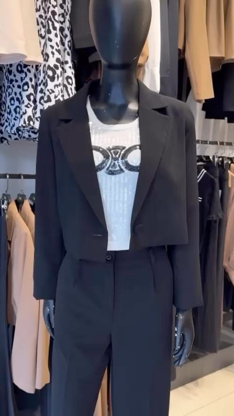 Post 5 by PEEK ISTANBUL FASHION on Instagram (video)
