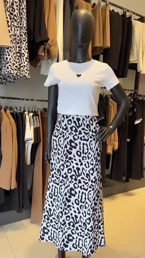 Post 6 by PEEK ISTANBUL FASHION on Instagram (video)