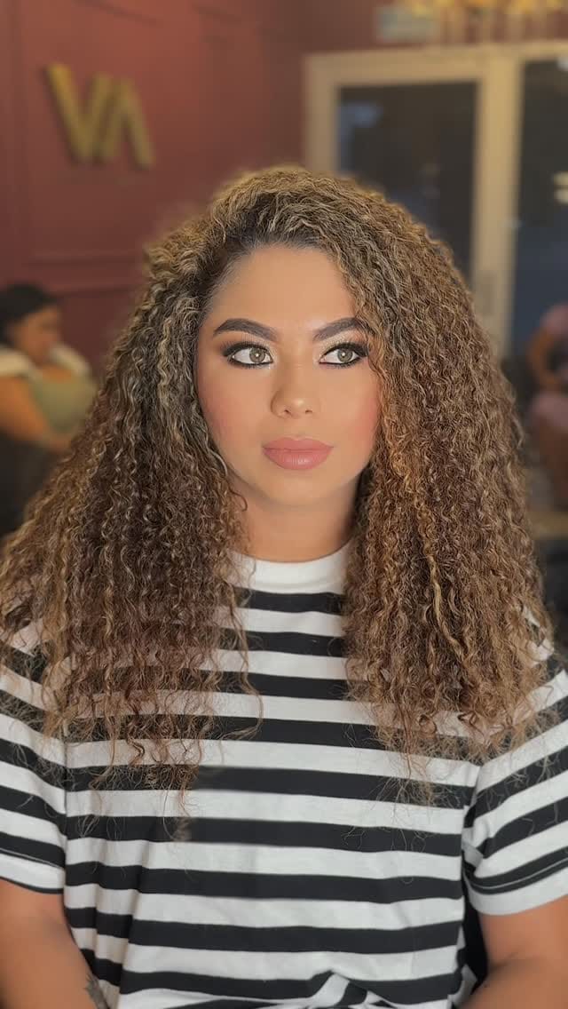 Post 5 by Victor Atencia | Color | Balayage | Mechas | Maquillaje | on Instagram (video)