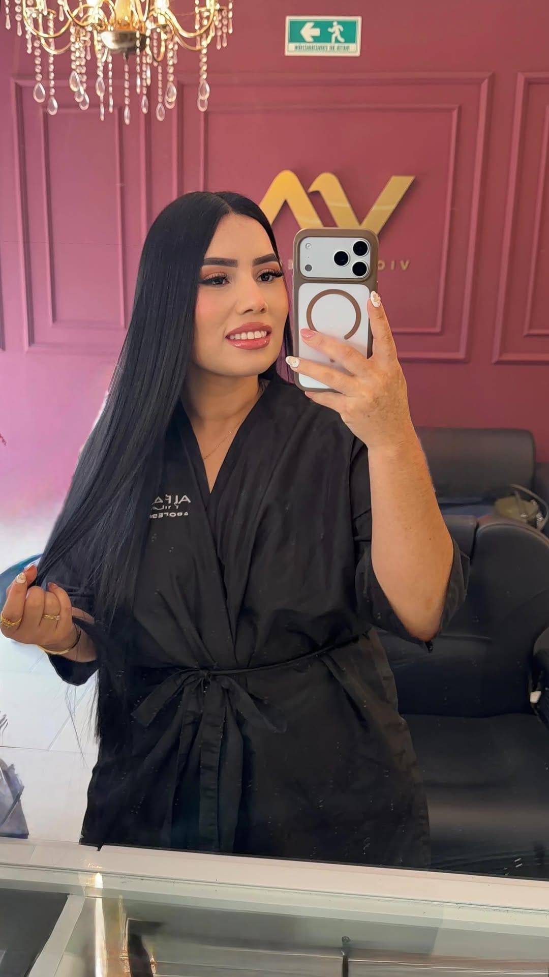 Post 2 by Victor Atencia | Color | Balayage | Mechas | Maquillaje | on Instagram (video)