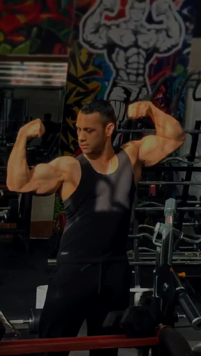 Post 4 by Reza Hesam on Instagram (video)