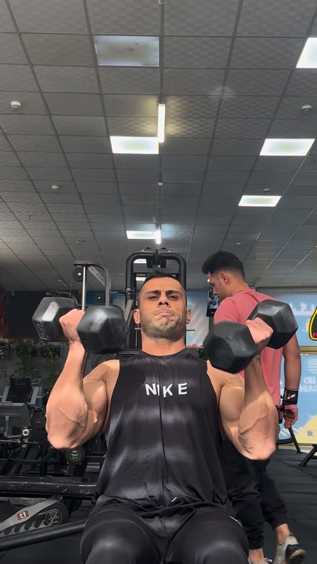 Post 5 by Reza Hesam on Instagram (video)
