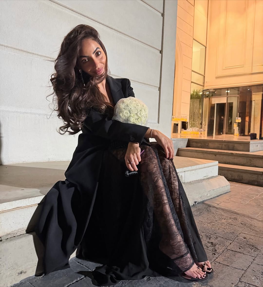 Post 2 by Jessica Chedid on Instagram (carousel)