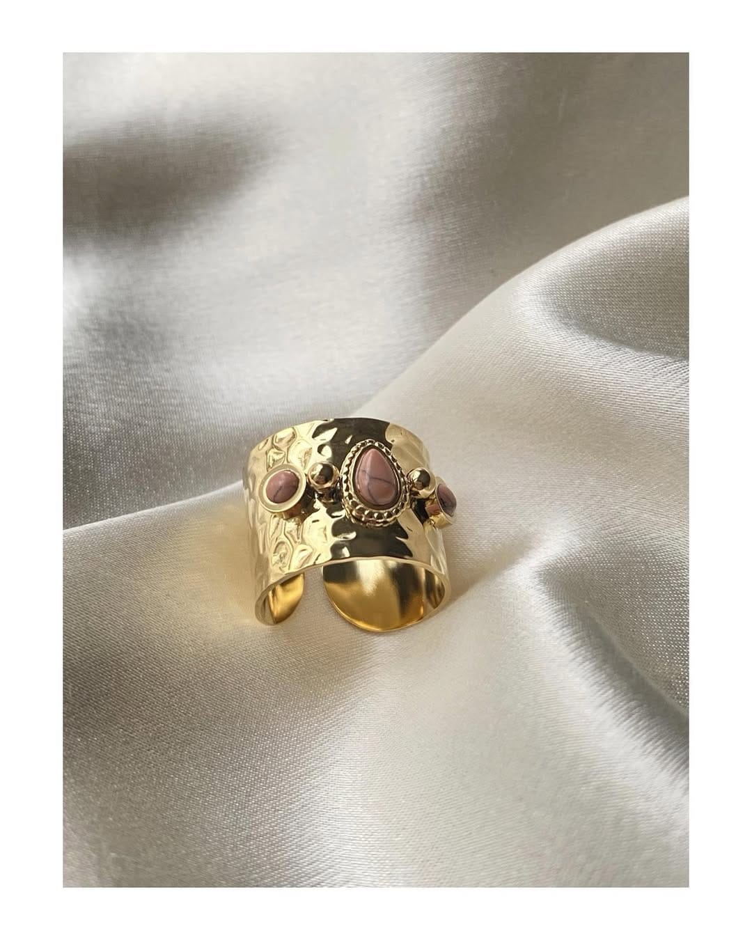 Post 3 by ✨🤍Insolentes Bijoux 🤍✨ on Instagram (image)