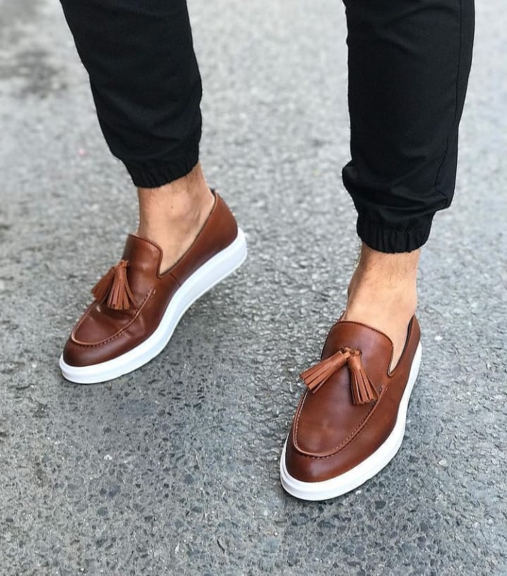 Post 9 by UND SHOES WHOLESALE on Instagram (image)