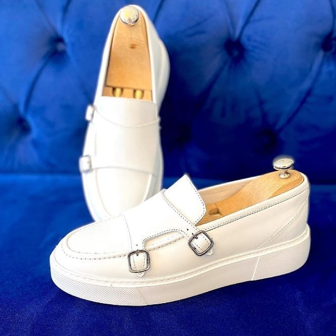 Post 10 by UND SHOES WHOLESALE on Instagram (image)