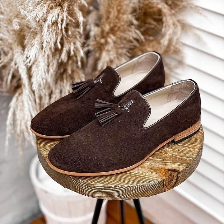 Post 4 by UND SHOES WHOLESALE on Instagram (image)