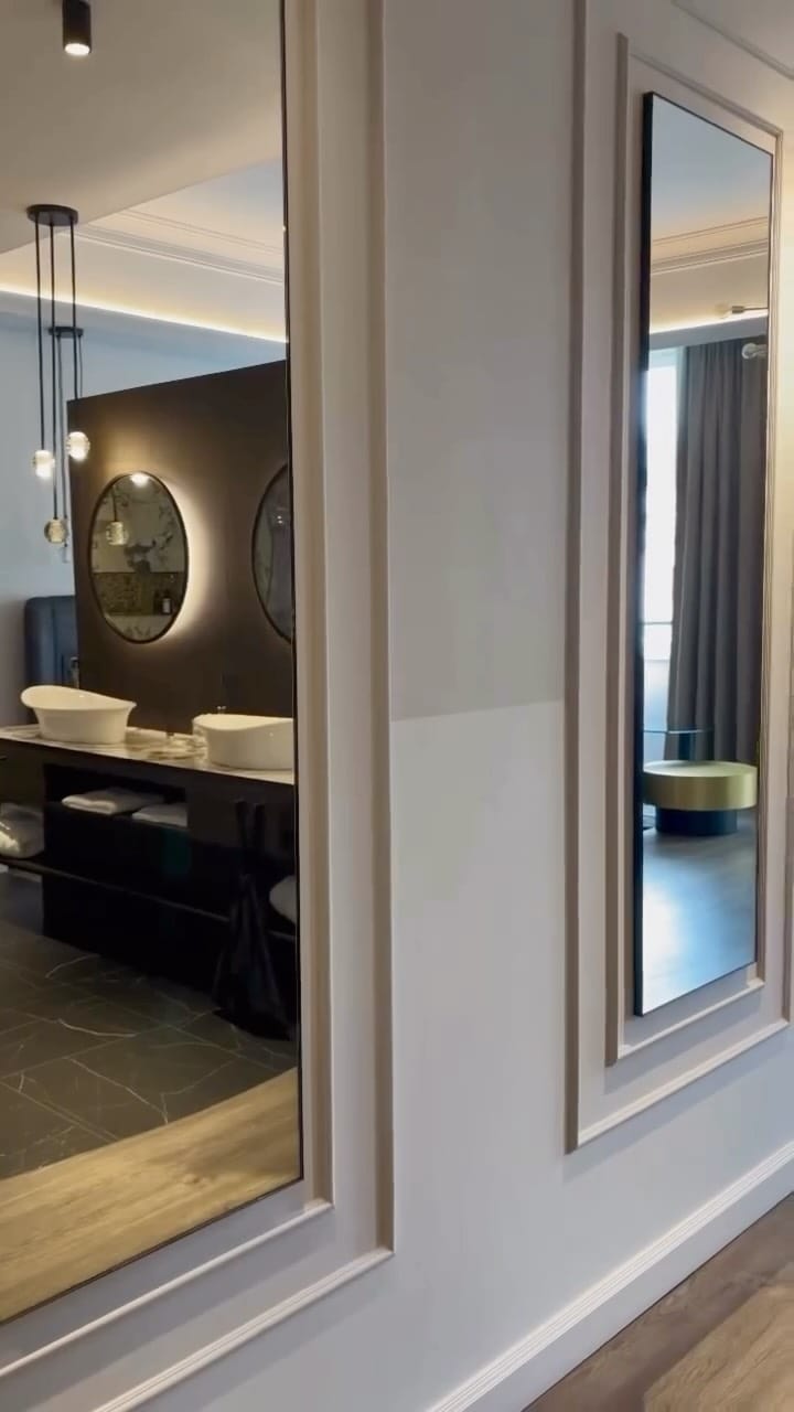 Post 1 by Parisianne Bnr on Instagram (video)