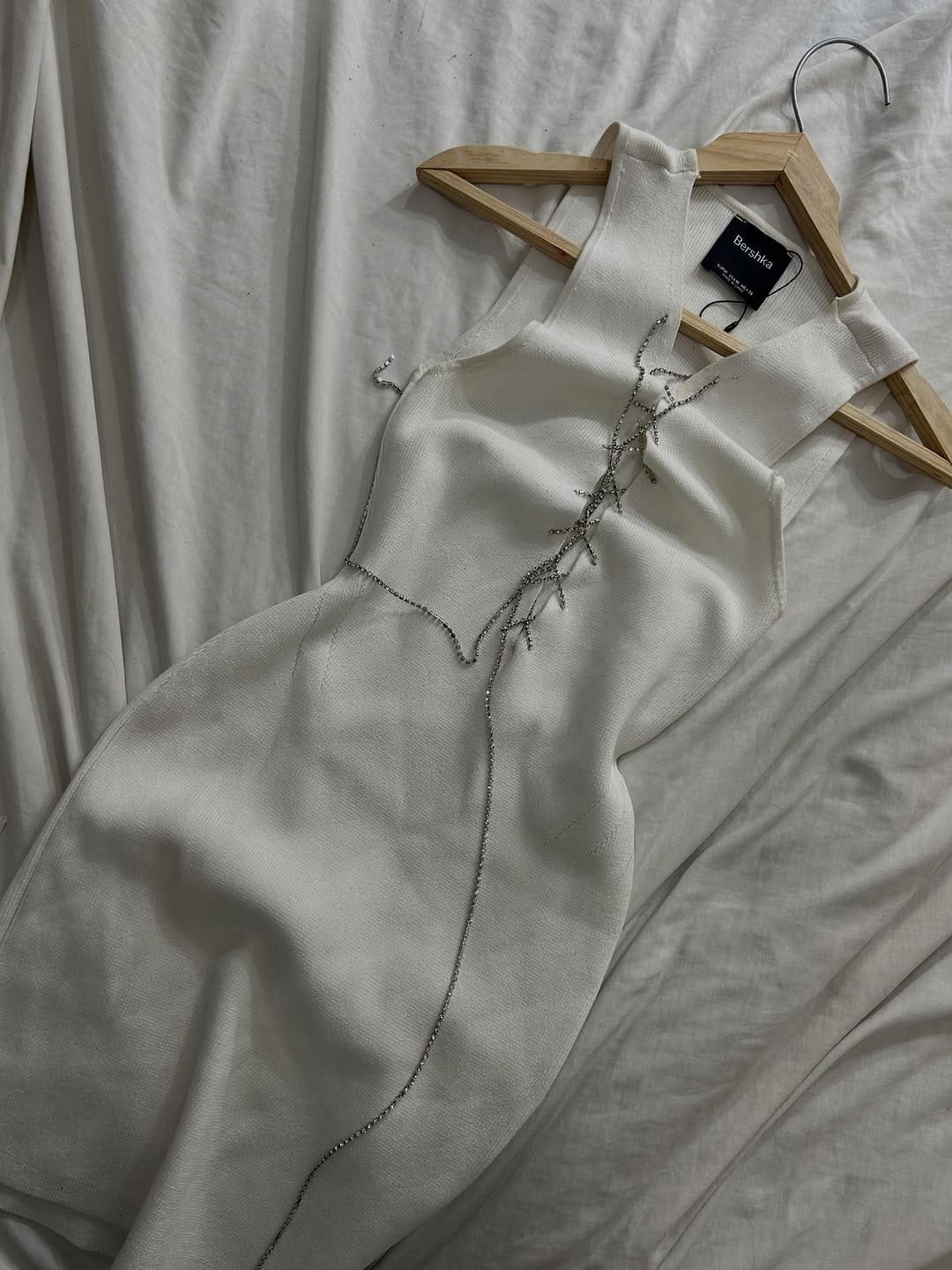 Post 4 by Morrishop on Instagram (carousel)