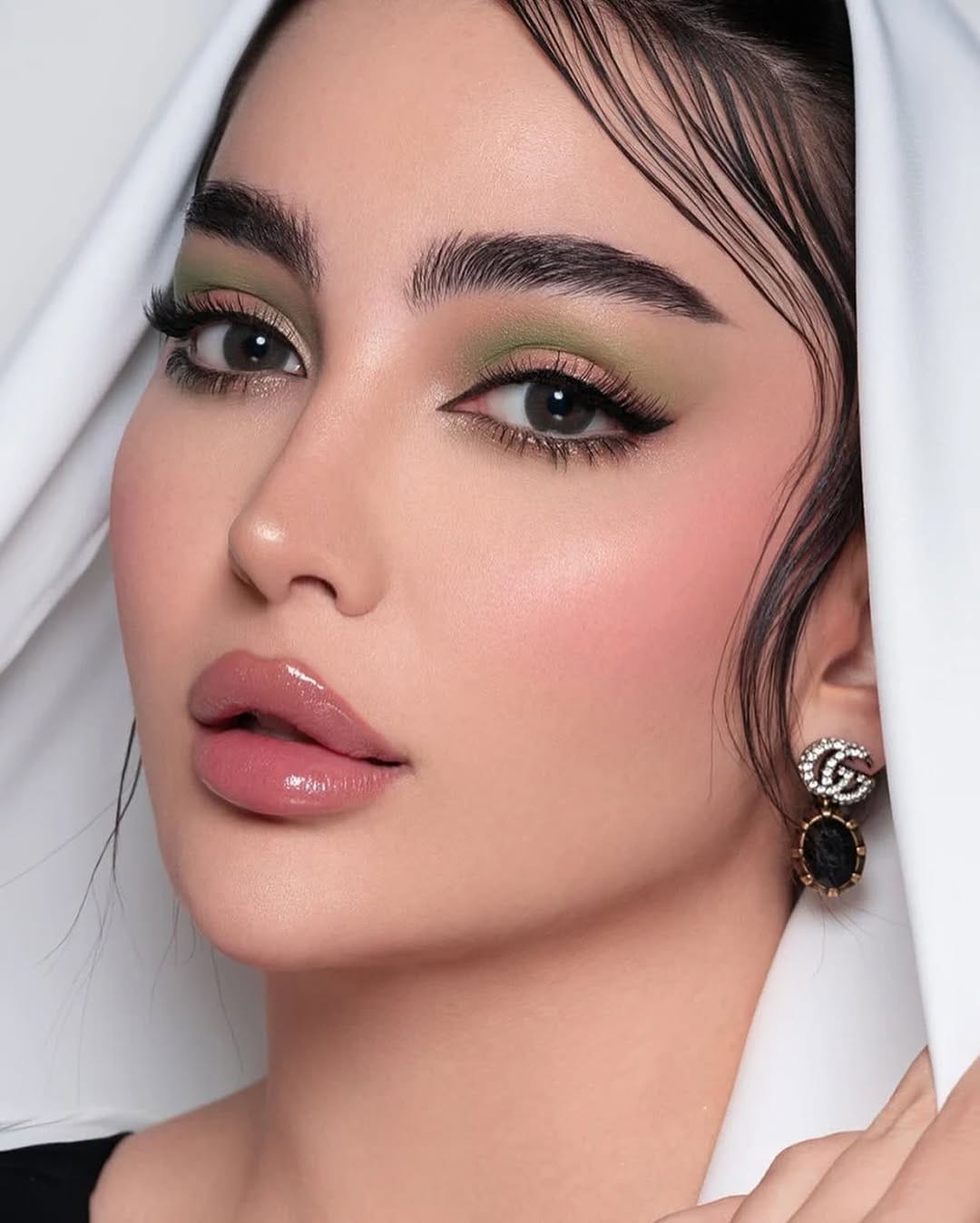 Post 10 by نورة بو عوض وعدسات لنس مي الامارات 🇦🇪 on Instagram (carousel)