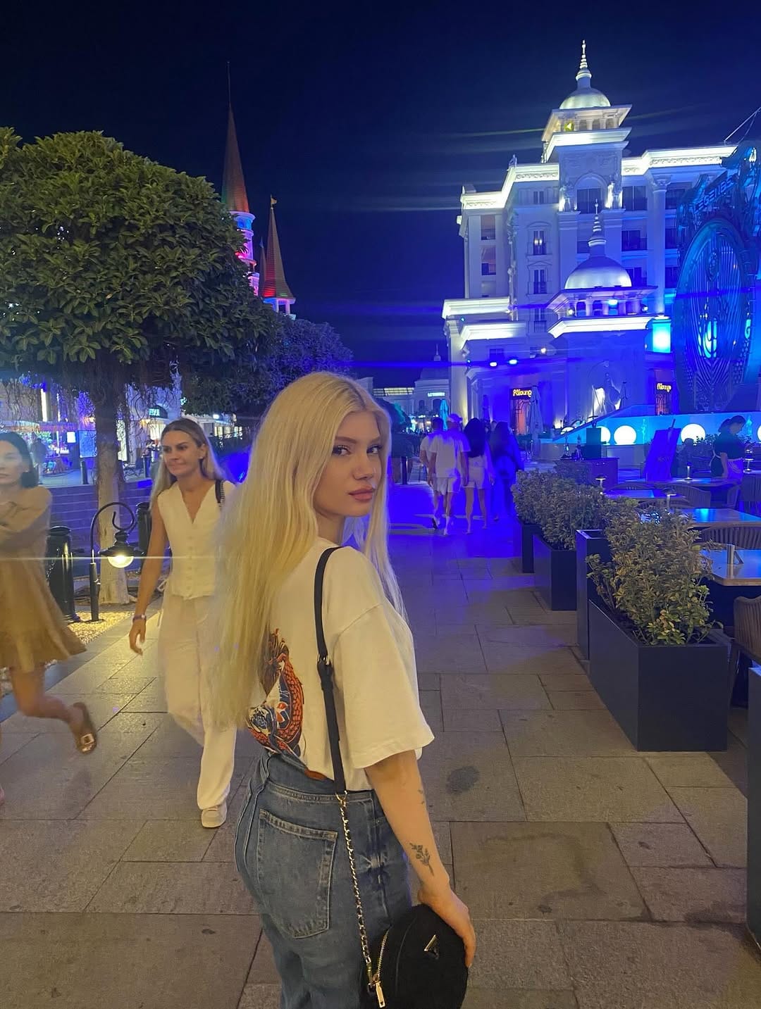 Post 5 by Merve Burcu Durak on Instagram (carousel)
