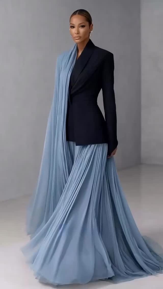 Post 2 by ✨fereshte dress design✨ on Instagram (video)