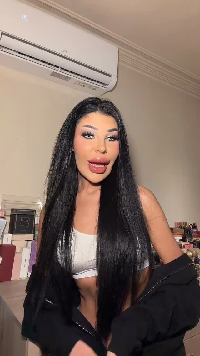 Post 1 by Antonia Mliakovа on Instagram (video)