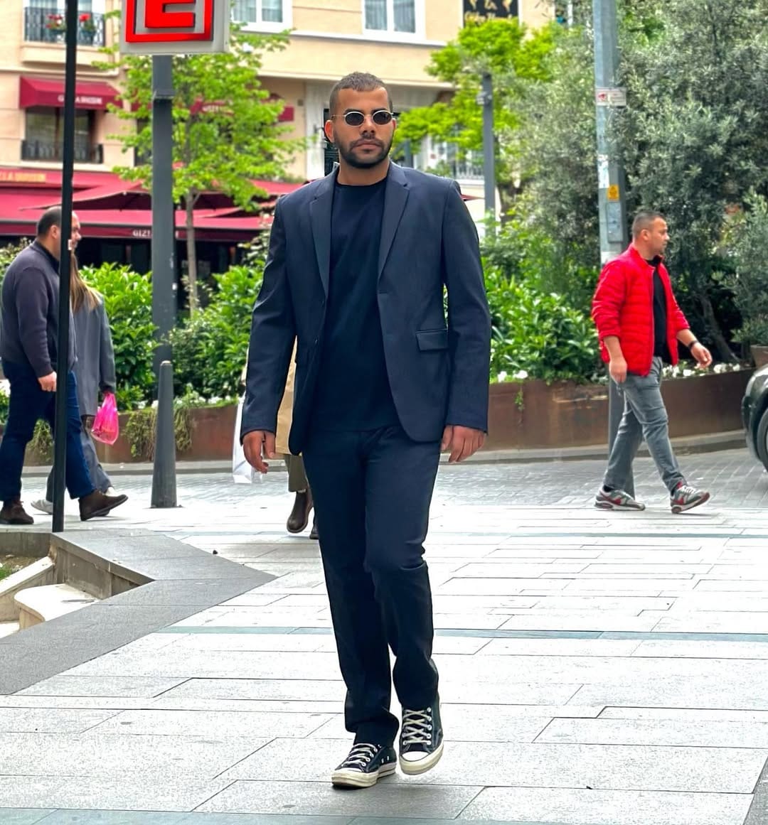 Post 9 by Ali Kareem on Instagram (image)