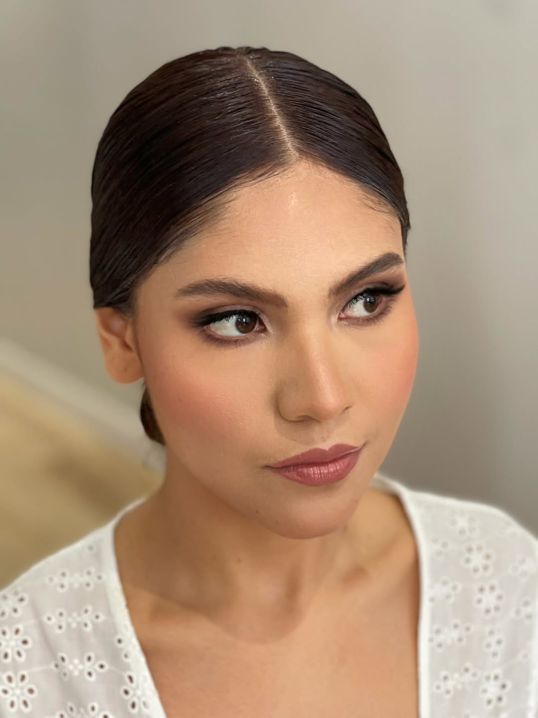 Post 2 by Silvana Valenzuela - Makeup Artist & Hairstylist on Instagram (image)
