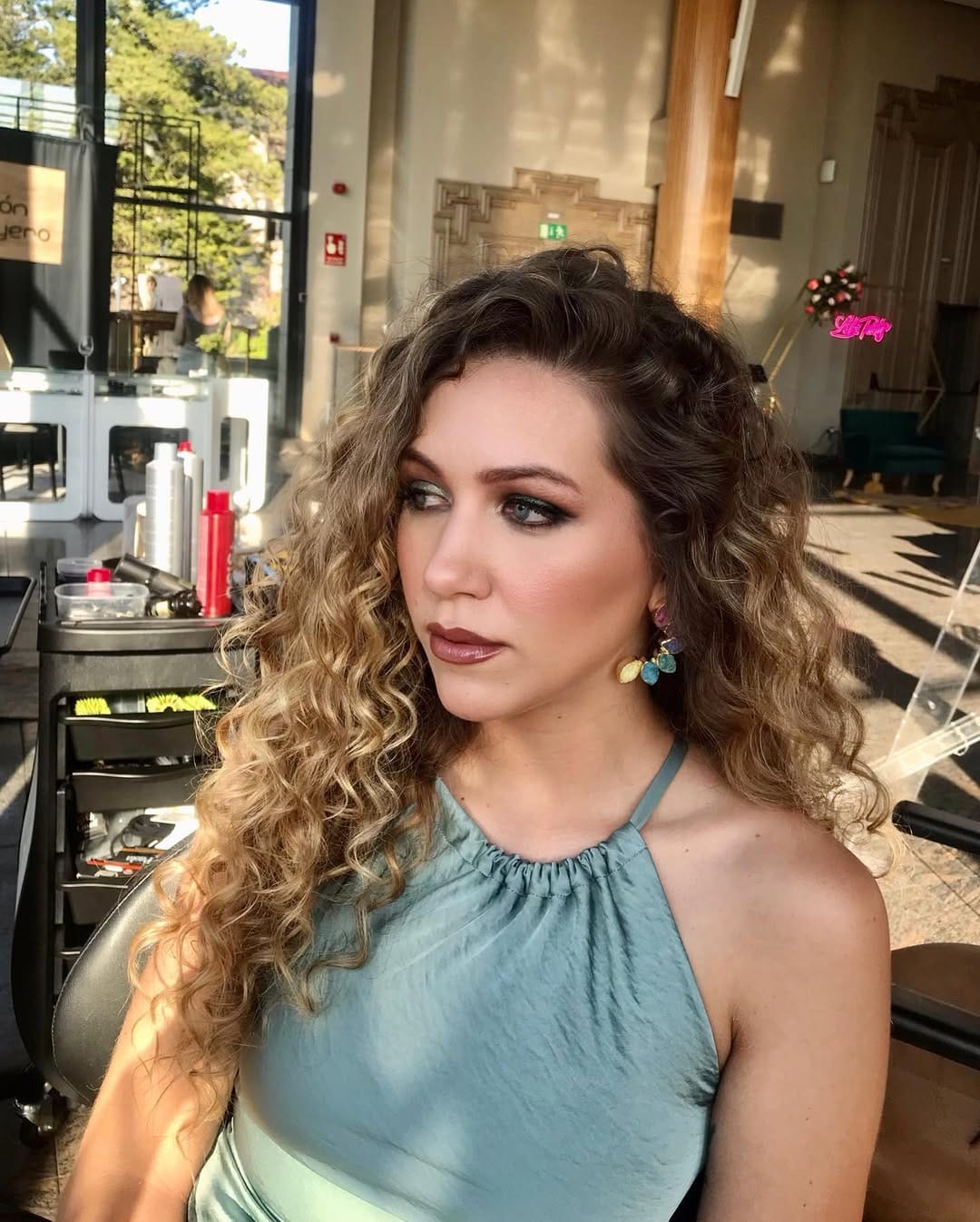 Post 9 by Silvana Valenzuela - Makeup Artist & Hairstylist on Instagram (carousel)