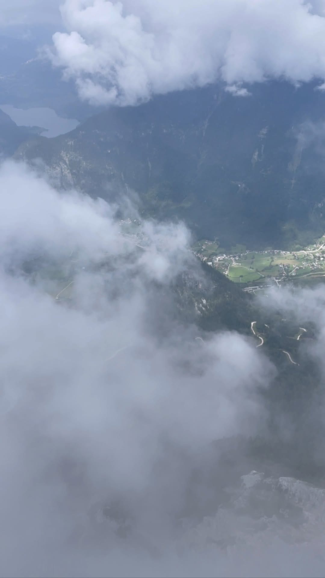 Post 5 by @72q2 on Instagram (video)