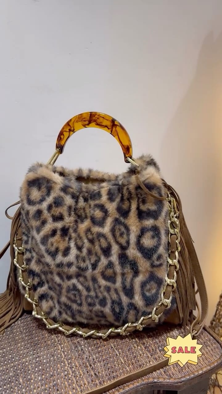 Post 4 by Çağrı Collection on Instagram (video)