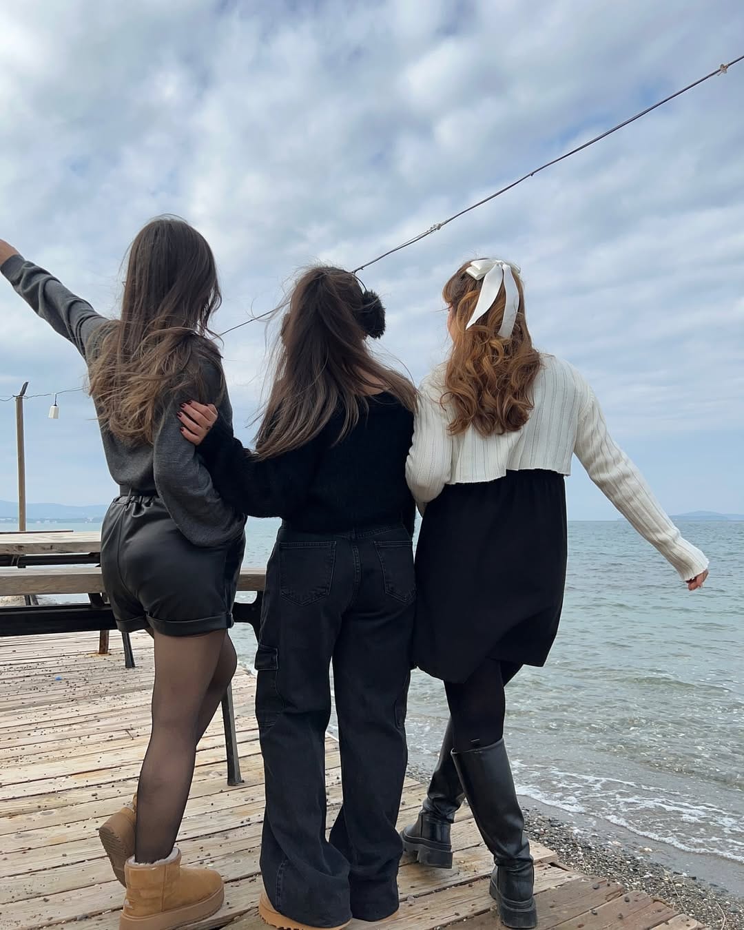Post 2 by Melek Özkan on Instagram (image)