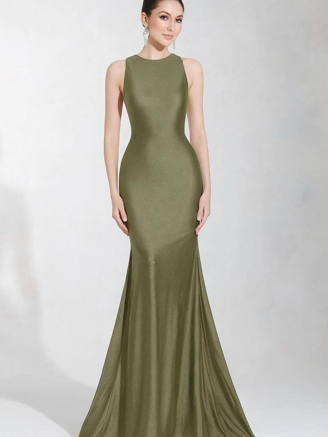 Post 10 by Divine renta de Vestidos on Instagram (image)