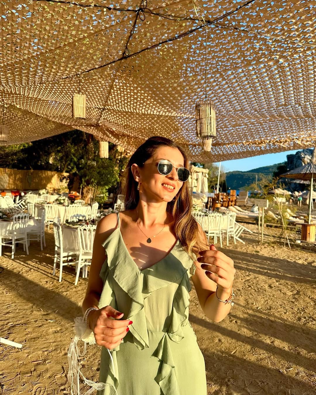 Post 4 by Özlem Yiğit on Instagram (carousel)