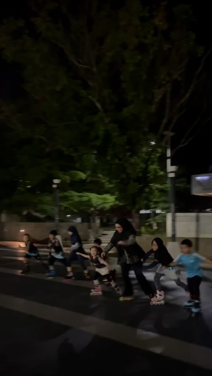 Post 6 by Juliana Lestari on Instagram (video)