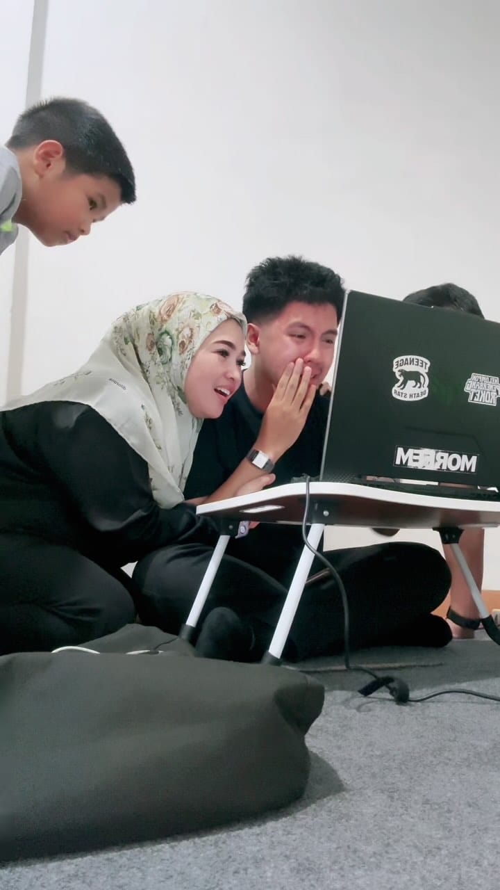Post 2 by Juliana Lestari on Instagram (video)