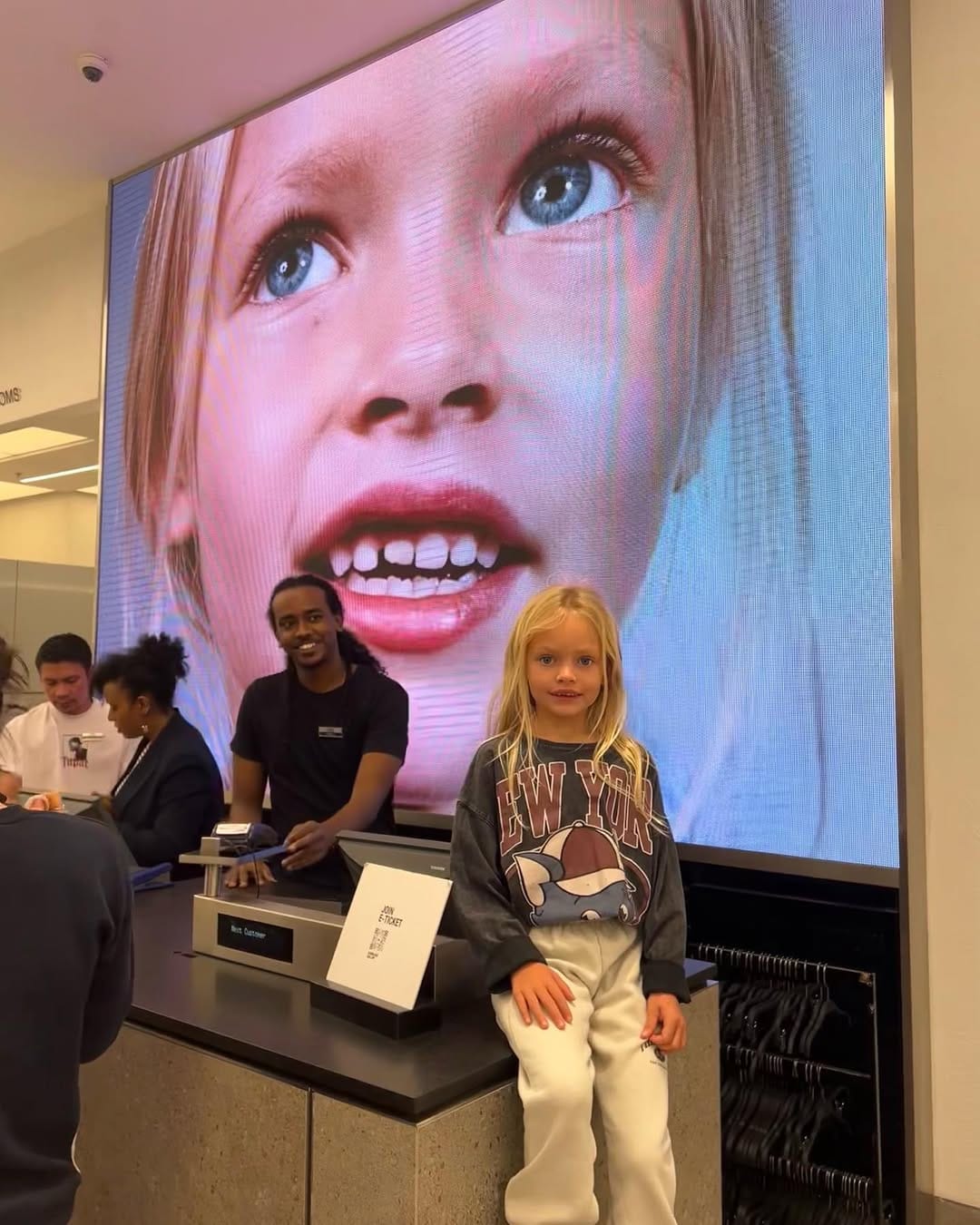 Post 10 by Harper & Harlow on Instagram (carousel)